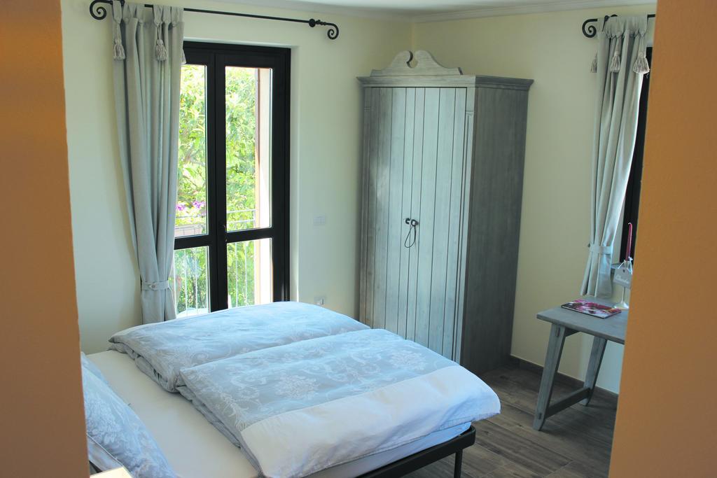Alta Villa The Countryhouse Adults Only Boutique Bnb Vigliano d'Asti Kamer foto