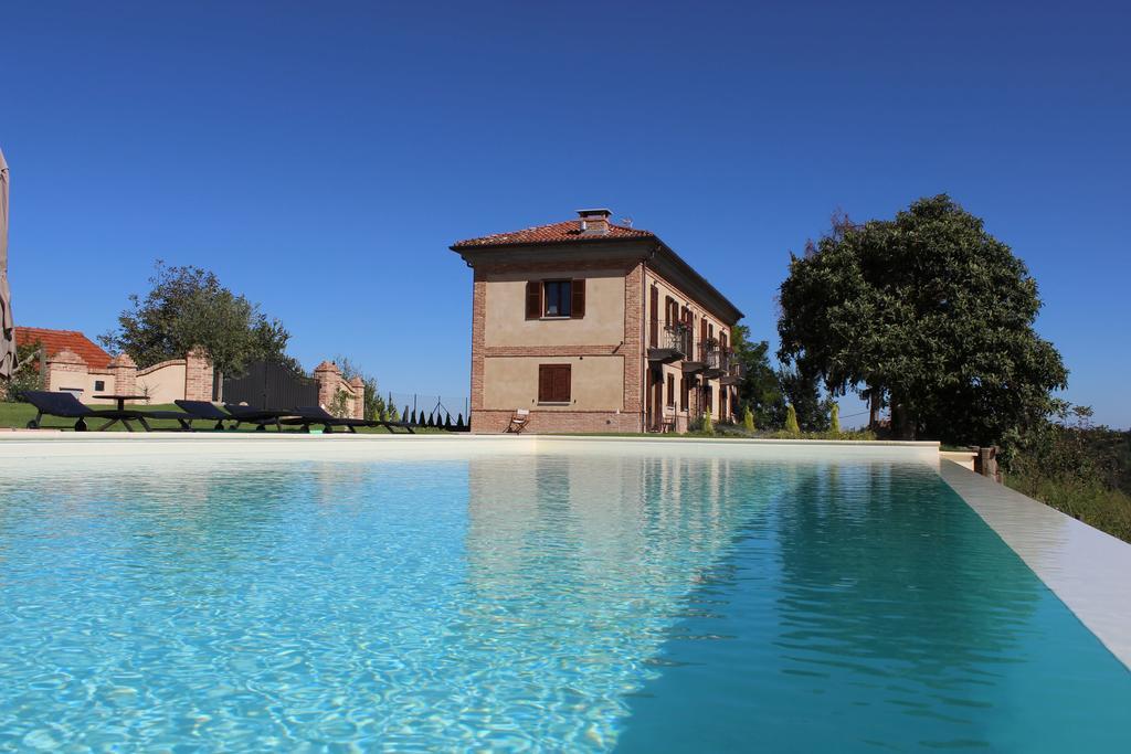 Alta Villa The Countryhouse Adults Only Boutique Bnb Vigliano d'Asti Buitenkant foto