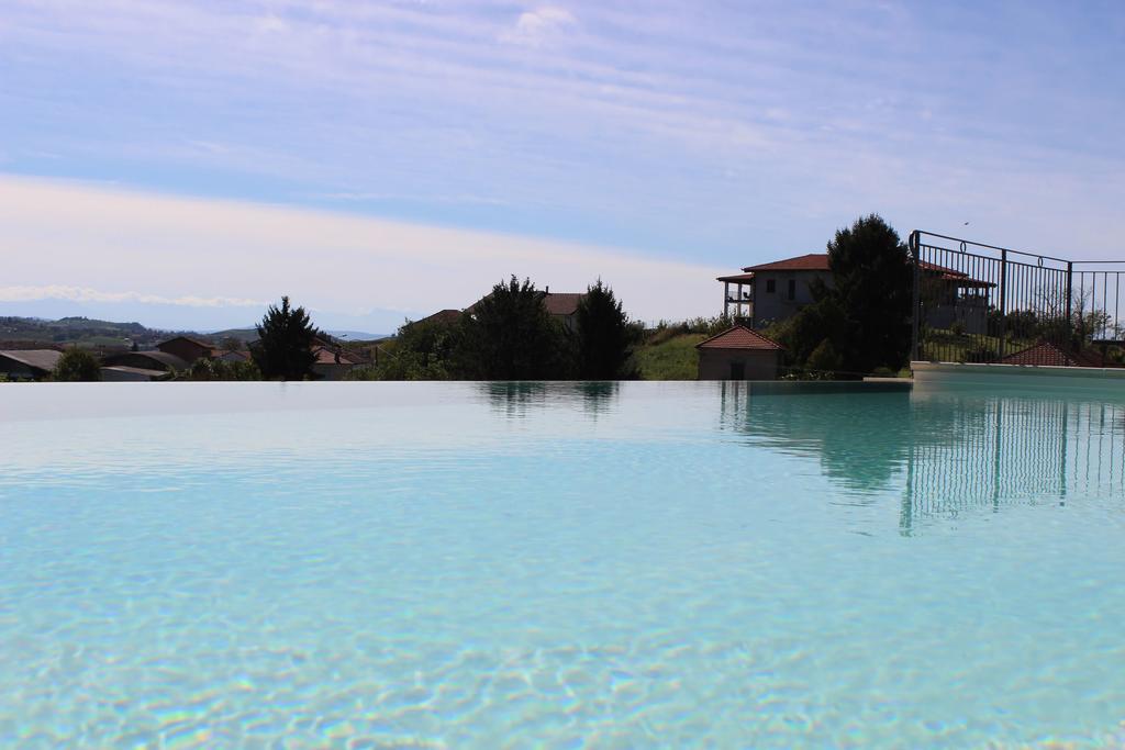 Alta Villa The Countryhouse Adults Only Boutique Bnb Vigliano d'Asti Buitenkant foto