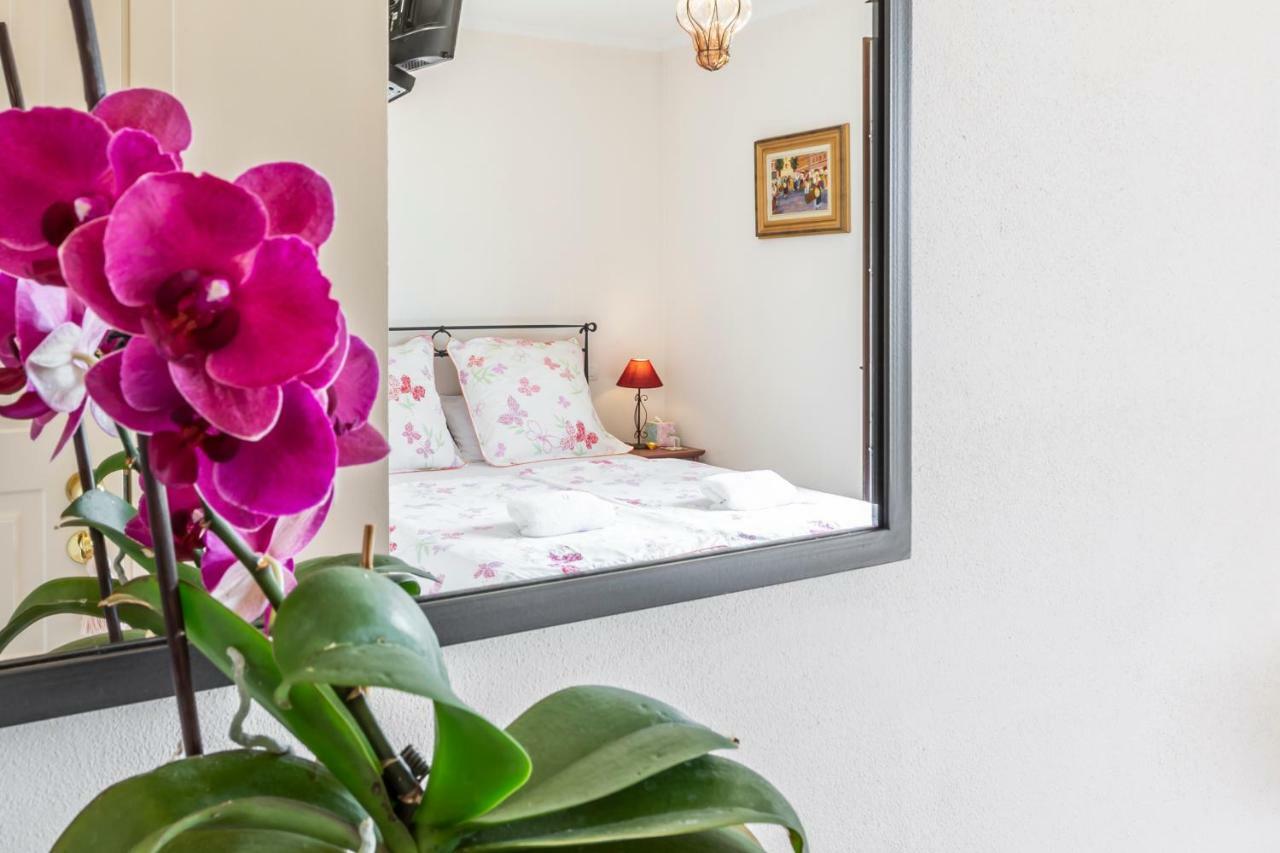 Alta Villa The Countryhouse Adults Only Boutique Bnb Vigliano d'Asti Buitenkant foto