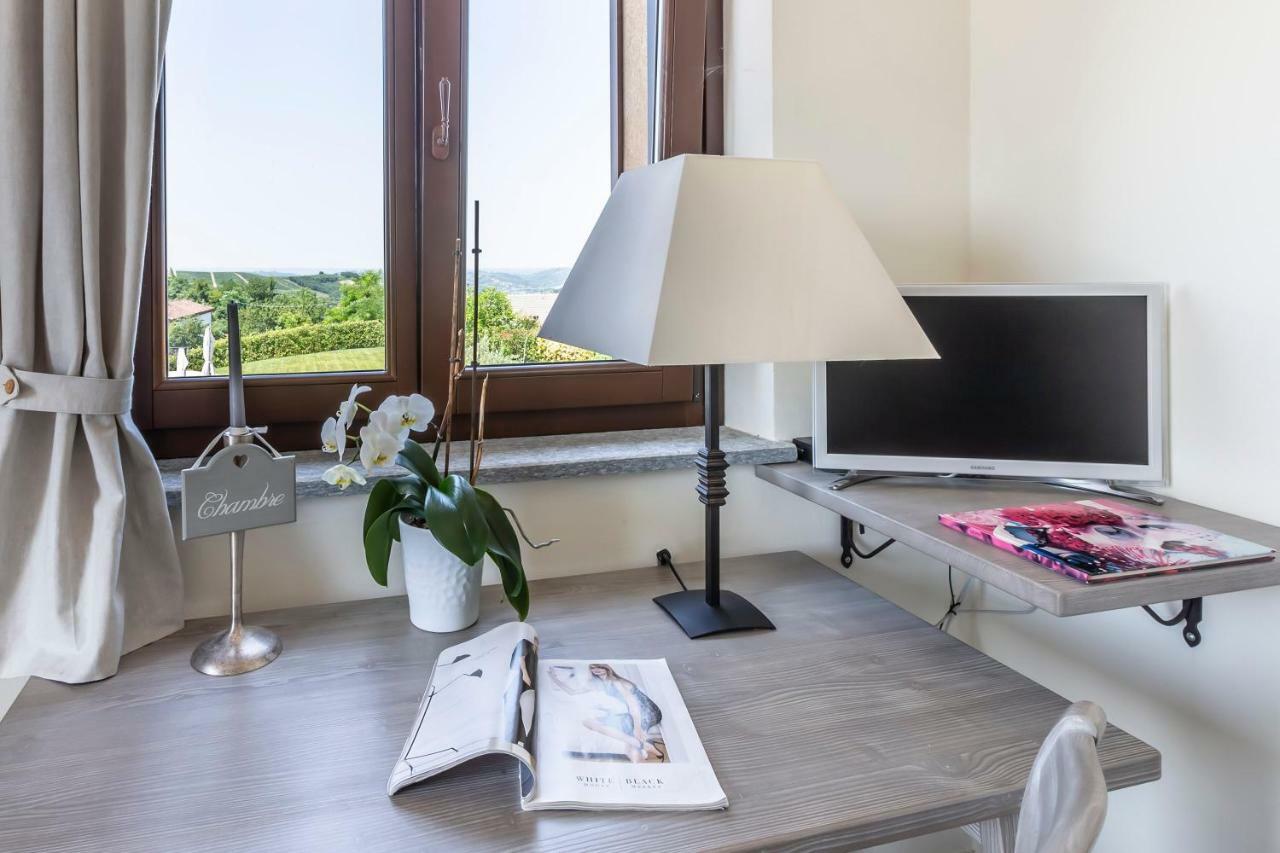 Alta Villa The Countryhouse Adults Only Boutique Bnb Vigliano d'Asti Buitenkant foto